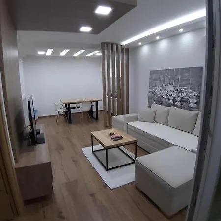 Serbian Home, Gandijeva 162 Daire *