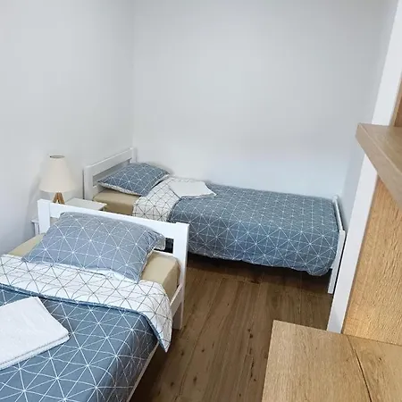 Serbian Home, Gandijeva 162 *